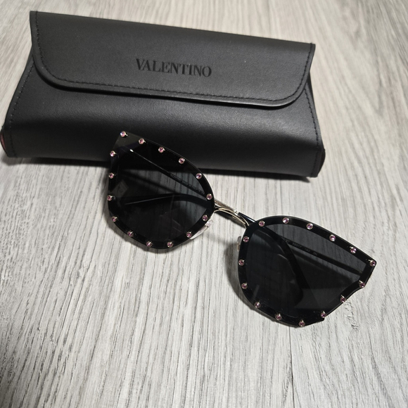 Valentino Accessories - Valentino Cat Eye Embellished Sunglasses NWOT VA 2028 3003/87 59mm Gold Frame